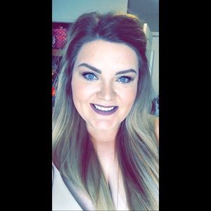 Meet your Posher, Sabrina